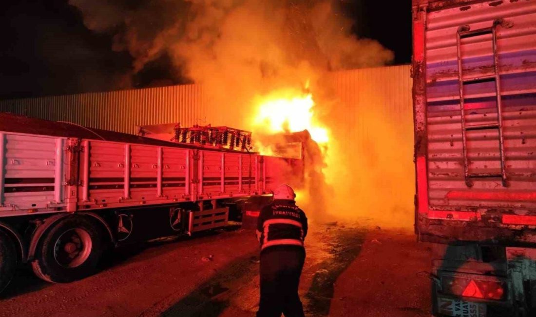 Şanlıurfa’da tır garajında korkutan yangın Şanlıurfa’da bir tır garajında çıkan yangın, itfaiye ekiplerinin hızlı müdahalesiyle