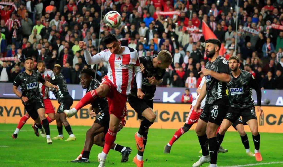 Trendyol Süper Lig’in 32. haftasında Antalyaspor, sahasında Corendon Alanyaspor ile