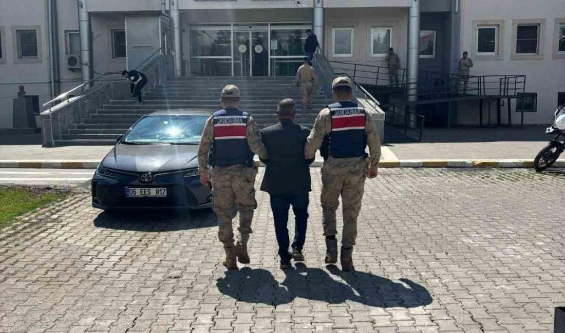 Viranşehir’de aranan şahıs yakalandı Şanlıurfa’nın Viranşehir ilçesinde, uyuşturucu madde ticareti yapma veya sağlama suçundan